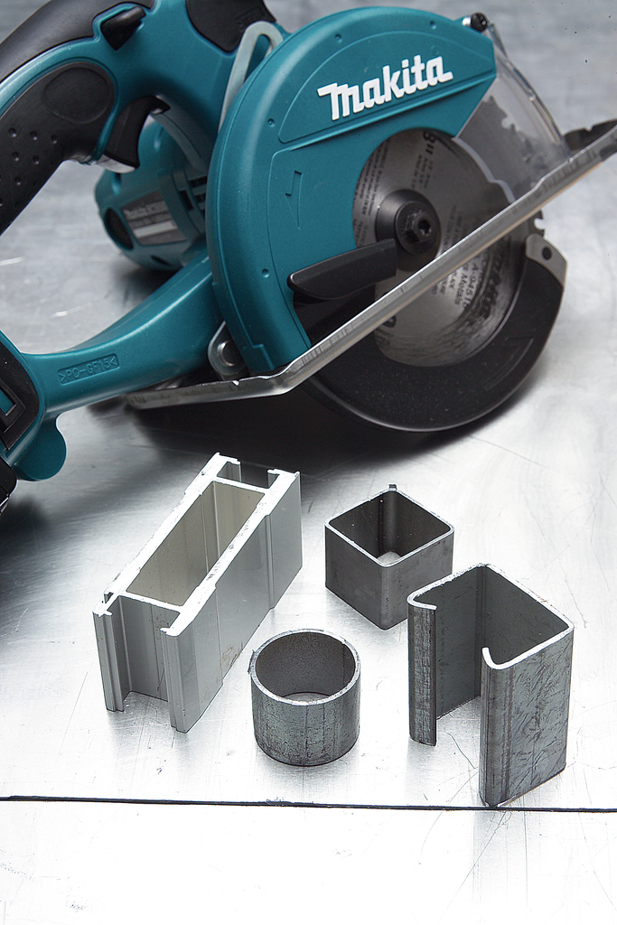 18 V Metaal cirkelzaag 136 mm